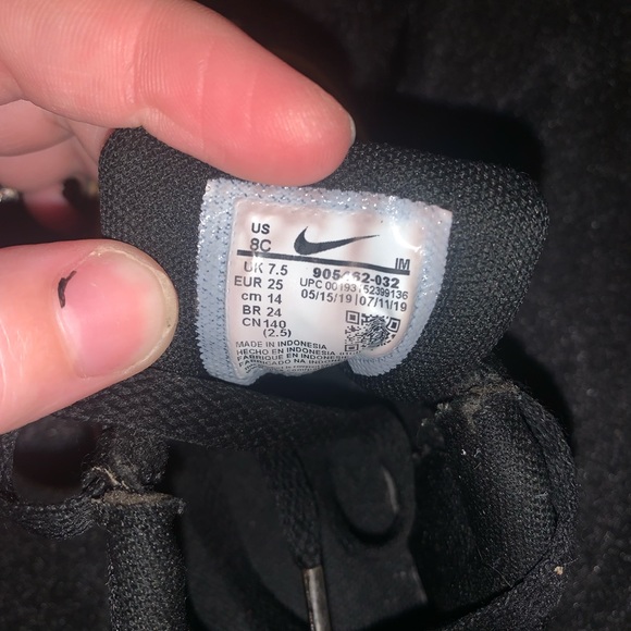 Size 8c kids Nike air max - Picture 3 of 3